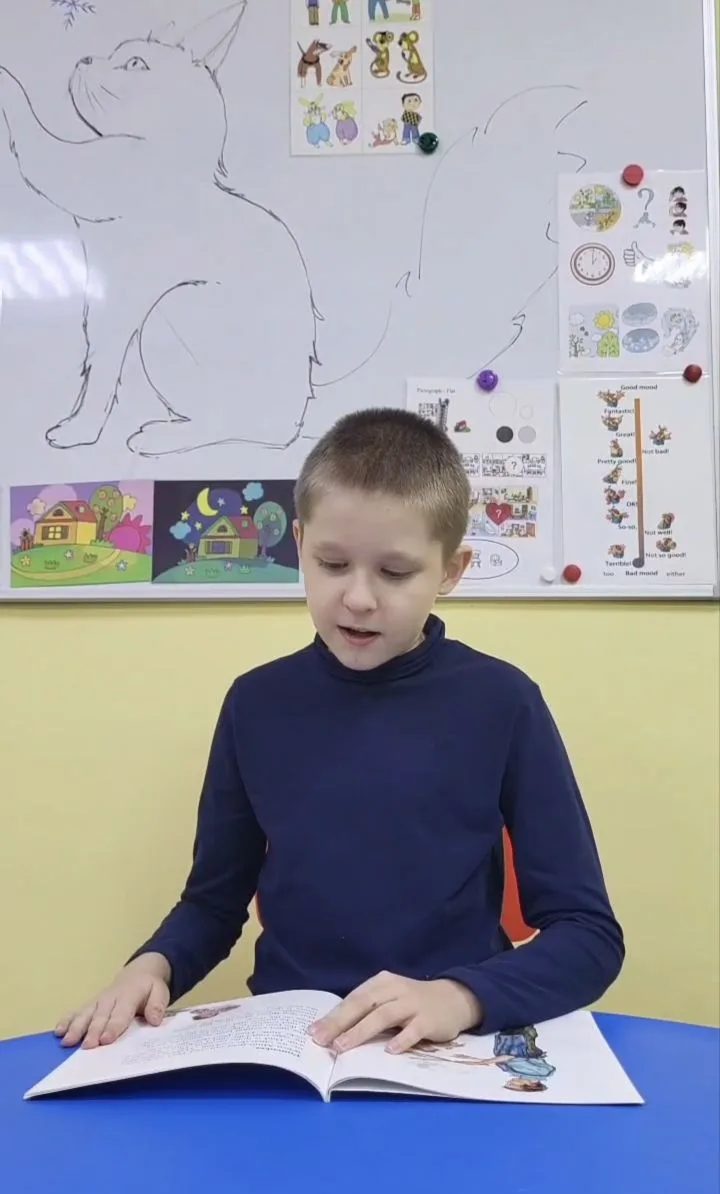 Групповое занятие в детском центре Magic English